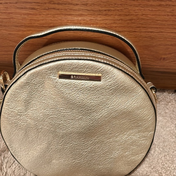 NWT BRAHMIN ROUND HANDBAG PURSE GOLD SMALL RARE CIRCLE CROSSBODY - Picture 6 of 14